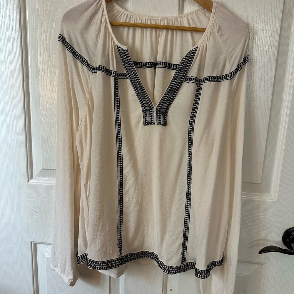 Chic Cream Blouse with Black Detailing